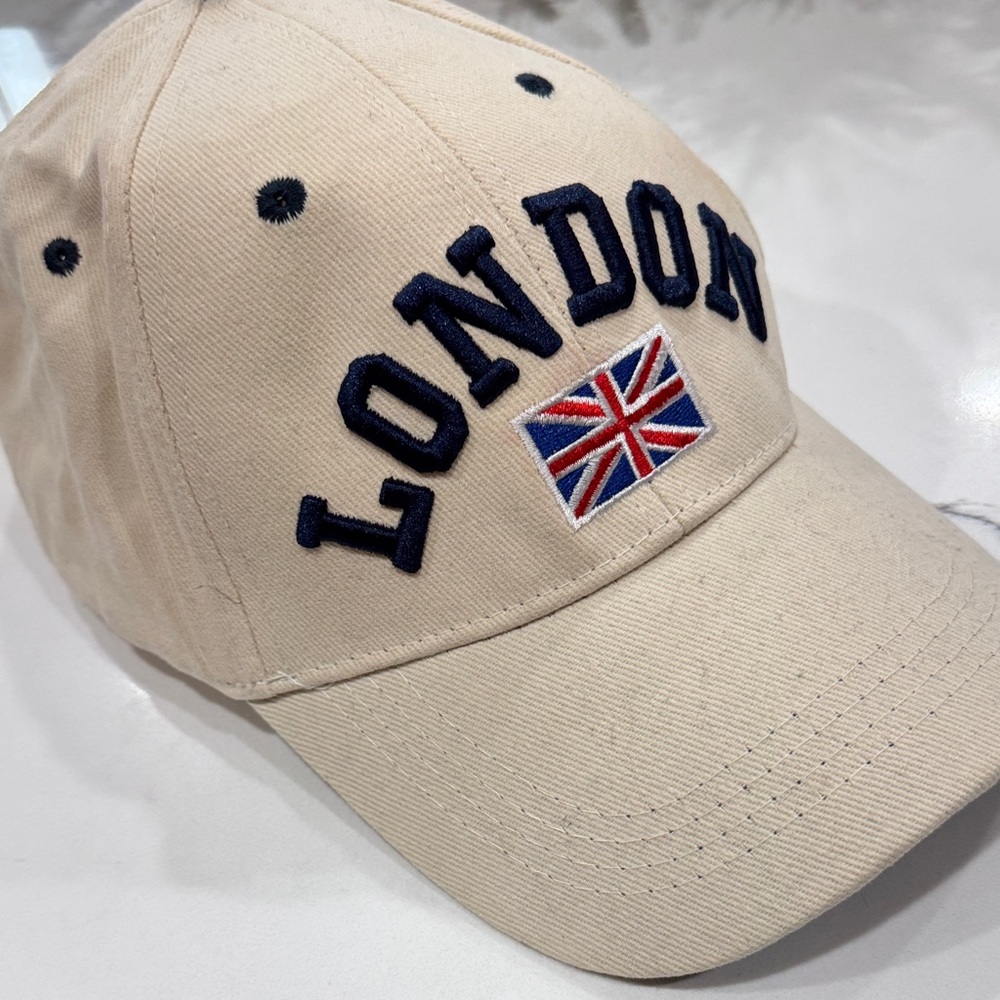 London Cap with Flag Embroidery - Picture 2 of 9